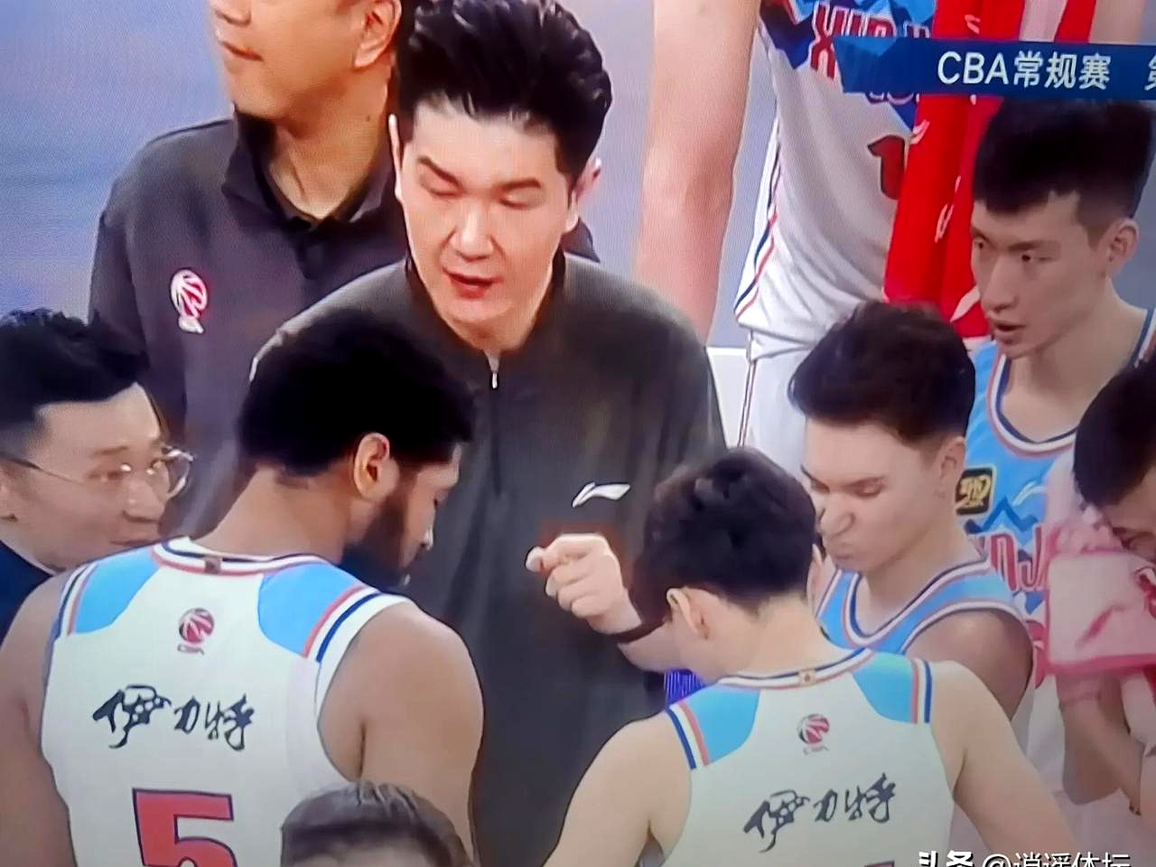 包含迈阿密热火发布备战花絮，今夜迎来里程碑，CBA常规赛任务艰巨，临场指挥获称赞的词条-ayx